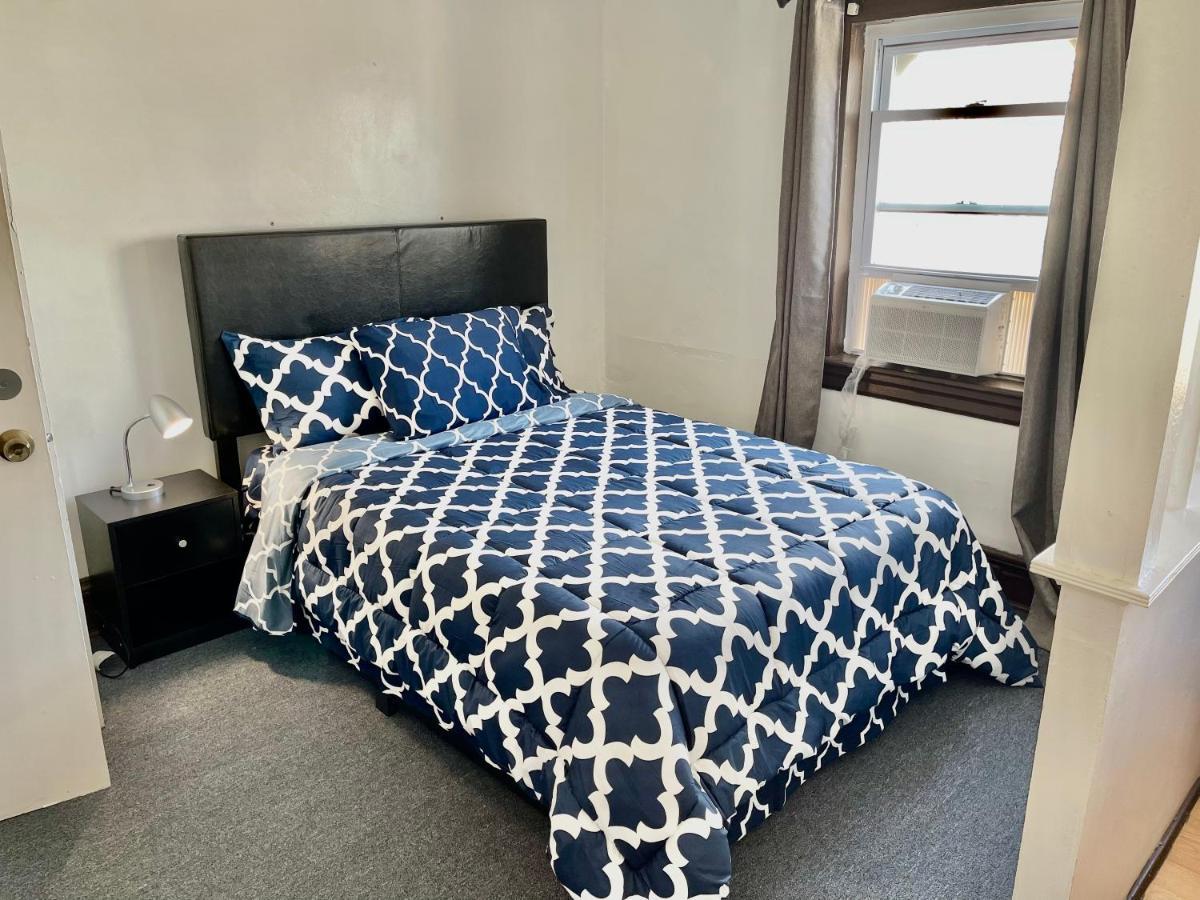 3 Bedrooms, Boardwalk Duplex Beachblock Home! Atlantic City Exterior photo