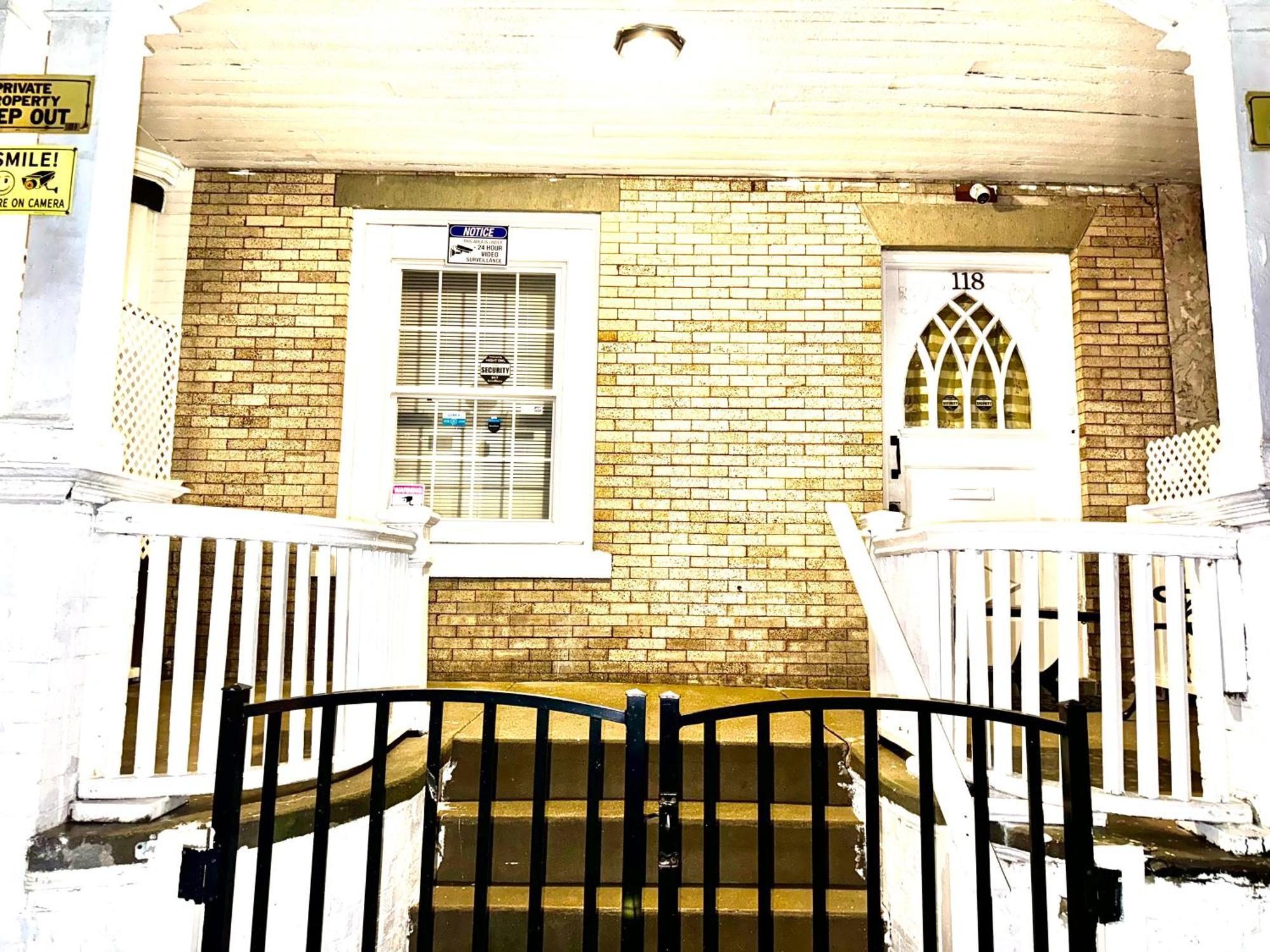 3 Bedrooms, Boardwalk Duplex Beachblock Home! Atlantic City Exterior photo